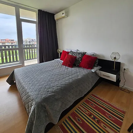 Apartment трехкомнатный с видом на море